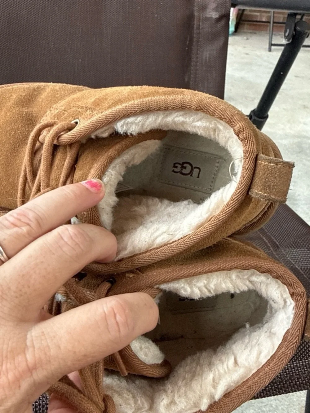 UGG Unisex Chukka Boots in Chestnut Brown with Shearling Lining